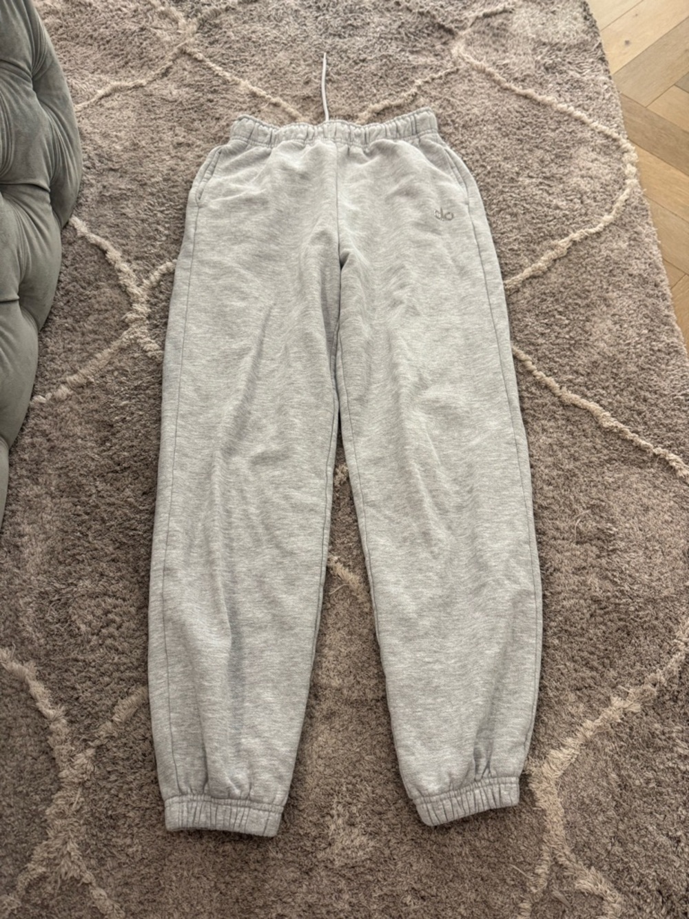 grey alo sweats xs